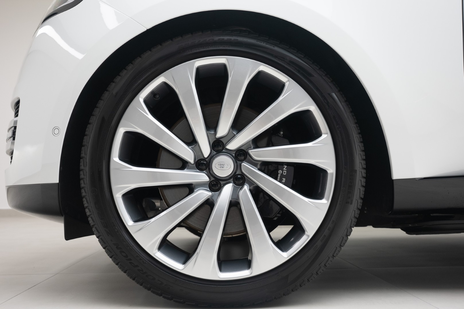 2023 RANGE ROVER P530 AUTOBIOGRAPHY MAIN DEALER WARRANTY AND SERVICE.